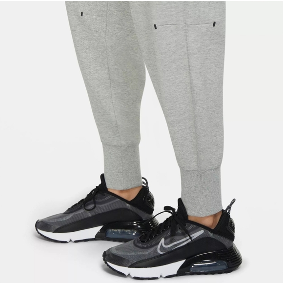 NWT Women's Plus size 1X Nike Tech Pack sweatpants - Picture 5 of 11